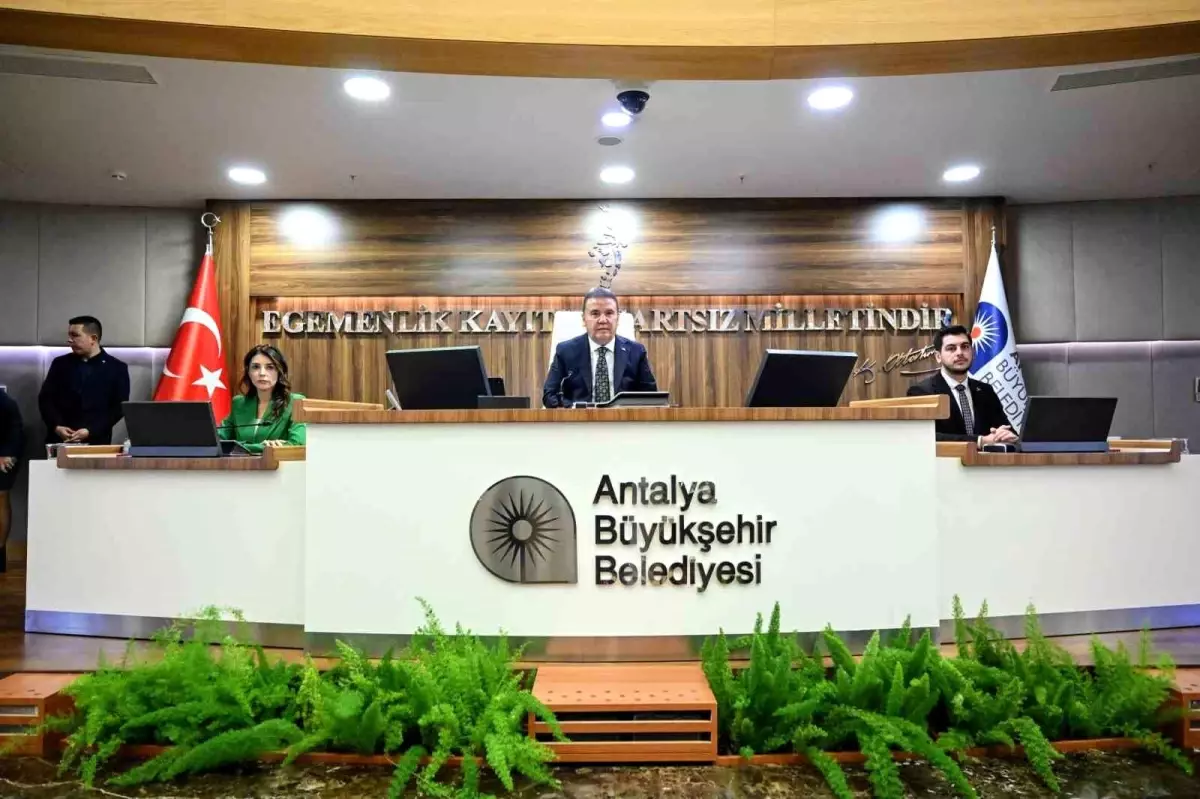 Antalya Büyükşehir Belediyesi’nin 2025 Yılı Taslak Bütçesi Oy Birliğiyle Kabul Edildi